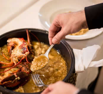 13:30h Comida en Restaurante.